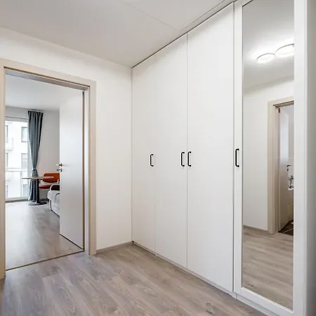 Auriapartments Liben Novy 1kk S Garazi Praag