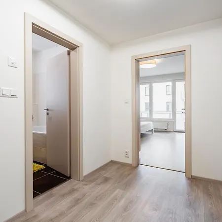 Auriapartments Liben Novy 1kk S Garazi Apartment Prague